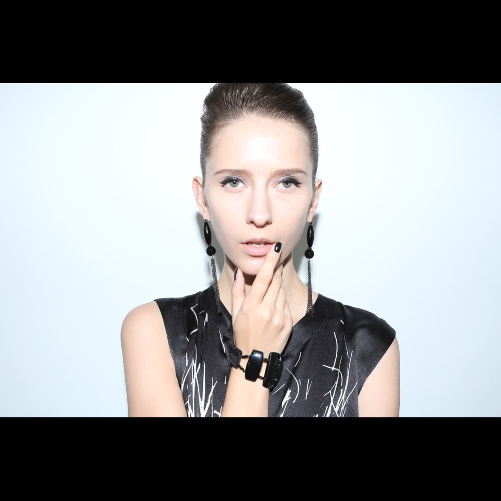 Handmade women’s black natural stones bracelet